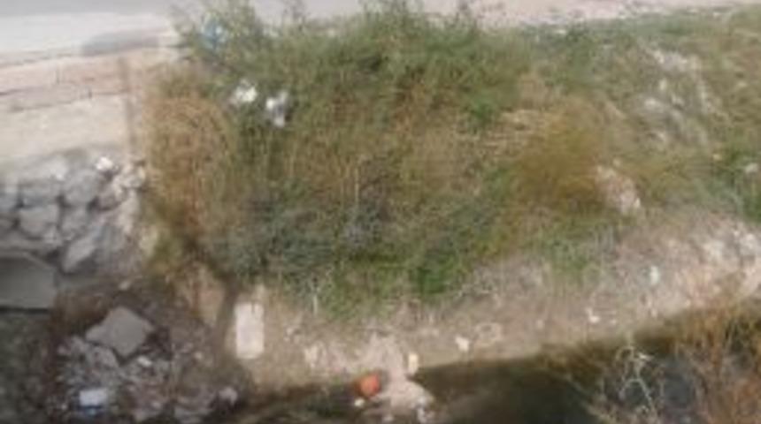 Lise &Ouml;n&uuml;nden Ge&ccedil;en &Uuml;st&uuml; A&ccedil;ık Kanal Mikrop Sa&ccedil;ıyor