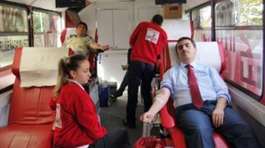 Cansuyu, kan bağışı d&uuml;zenledi