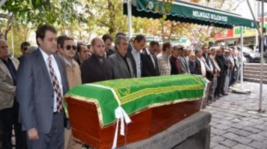 İş Adamı &Ouml;z&ccedil;ilingir Son Yolculuğuna Uğurlandı