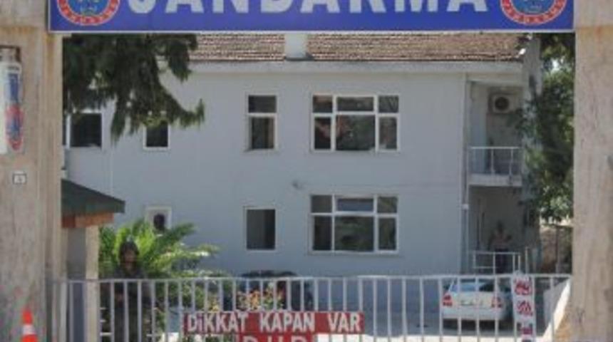 Suriye Askerleri T&uuml;rkiye&rsquo;ye Sığındı