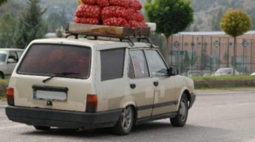 Bir Otomobil Kuru Soğan