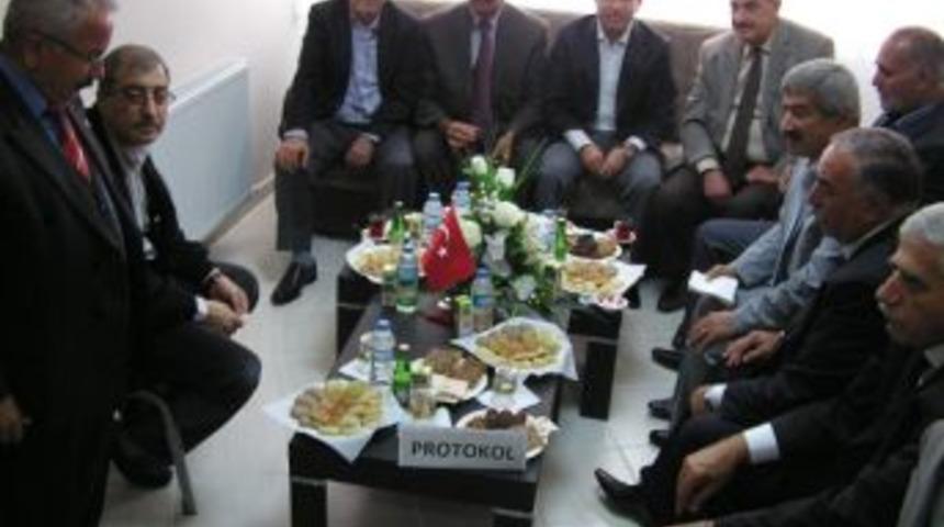 Seyituşağı Derneği T&ouml;renle A&ccedil;ıldı