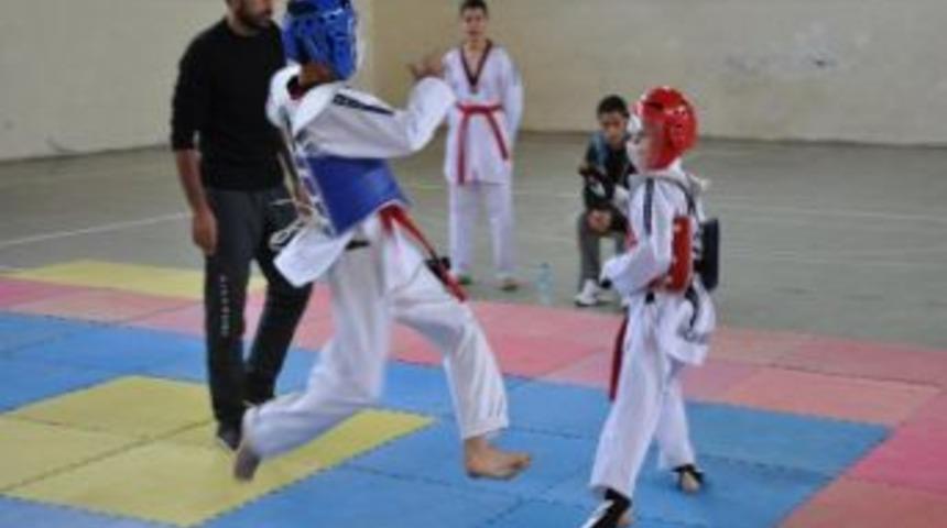 Yerk&ouml;y&rsquo;de Tekvandocular Dostluk M&uuml;sabakasına &Ccedil;ıktı