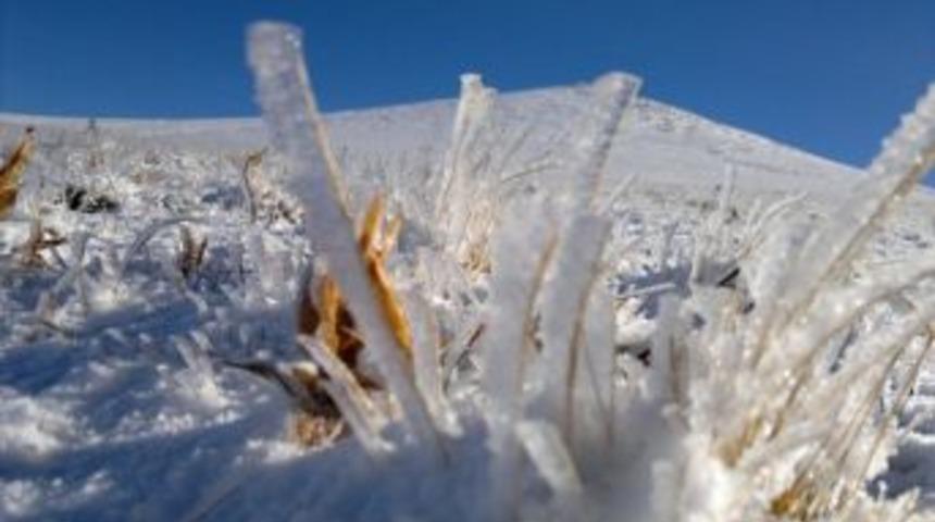Ardahan Dağları Beyaza B&uuml;r&uuml;nd&uuml;