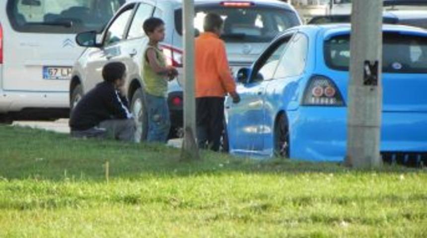 &Ccedil;ocukların Trafikteki Tehlikeli Oyunu