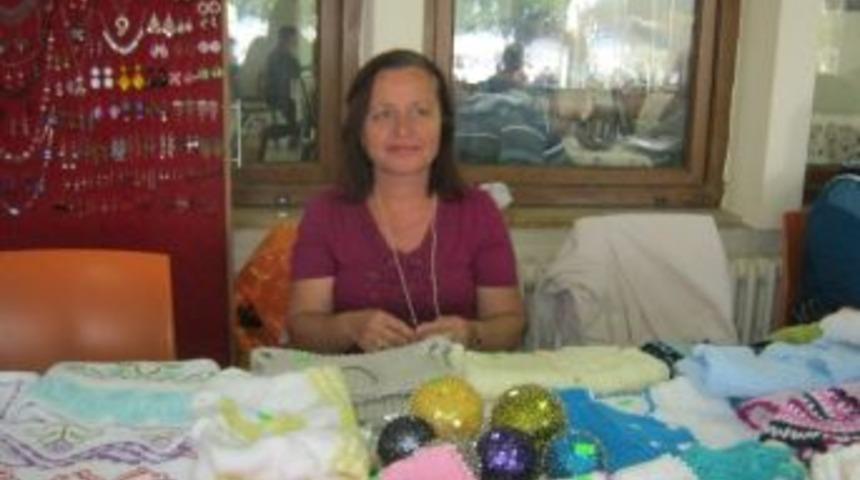 Ev Hanımlarından Kermes