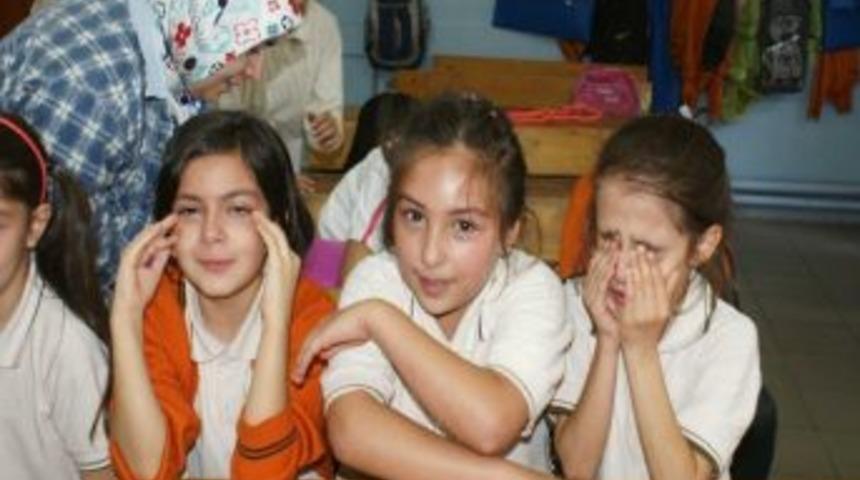 K&uuml;&ccedil;&uuml;k &Ouml;ğrencilerden Veda G&ouml;zyaşları