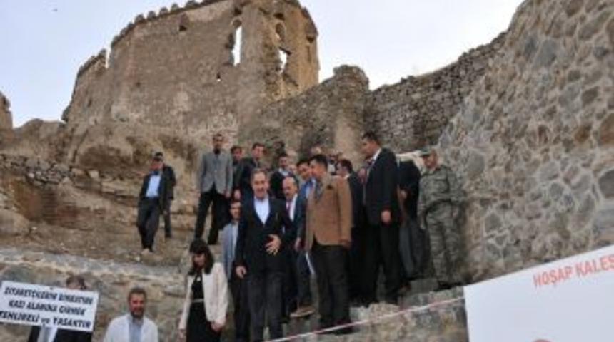 Bakan G&uuml;nay'dan K&uuml;rt&ccedil;e &Ccedil;ay Daveti