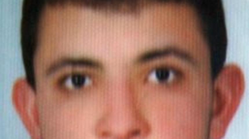 Kazada Kolu Kopan, Başı Par&ccedil;alanan Motosiklet S&uuml;r&uuml;c&uuml;s&uuml; Hayatını Kaybetti