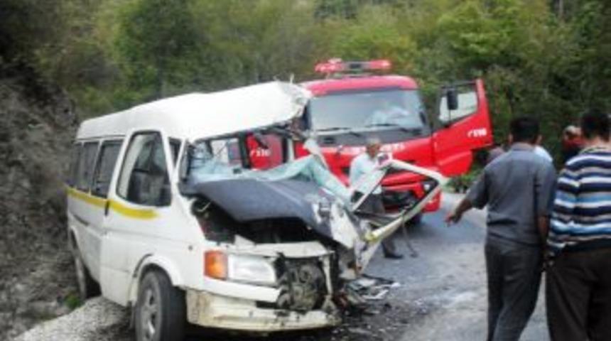 Alaplı-Yığılca yolunda Kaza 2 yaralı