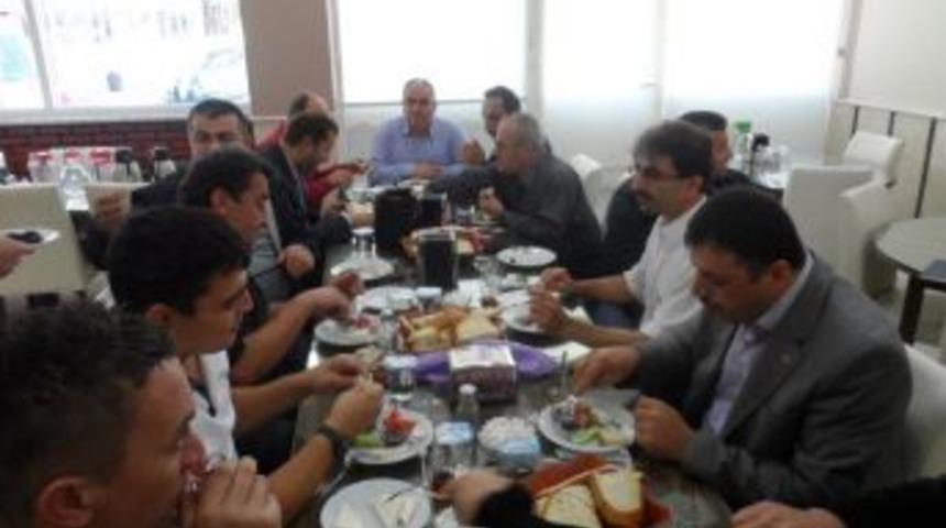 Kent Konseyinden Kahvaltılı Basın Toplantısı