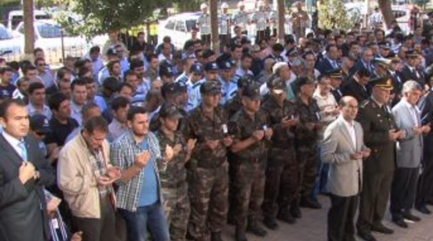 Şehit Polis G&ouml;zyaşlarıyla Memleketine Uğurlandı