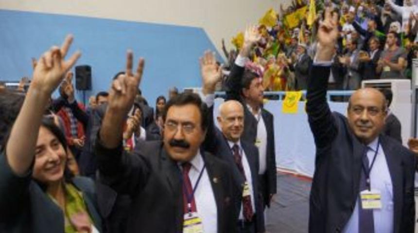 BDP Kongresinde &Ouml;calan Posteriyle Tur Atıldı