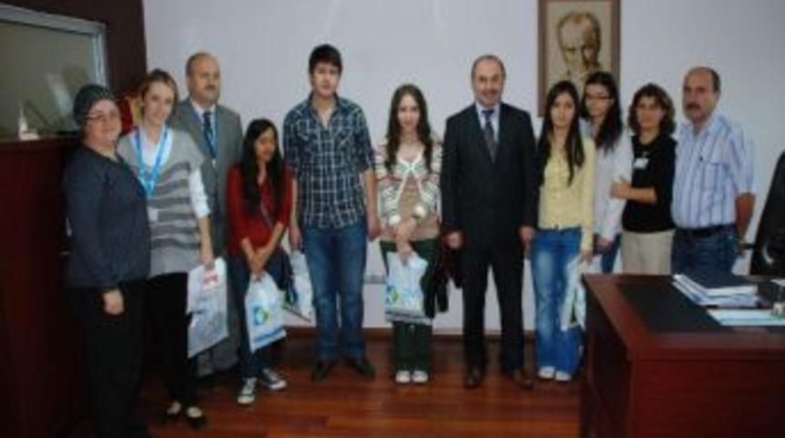 Belediyede &Ccedil;alışan Personelin &Ccedil;ocukları &Ouml;d&uuml;llendirildi