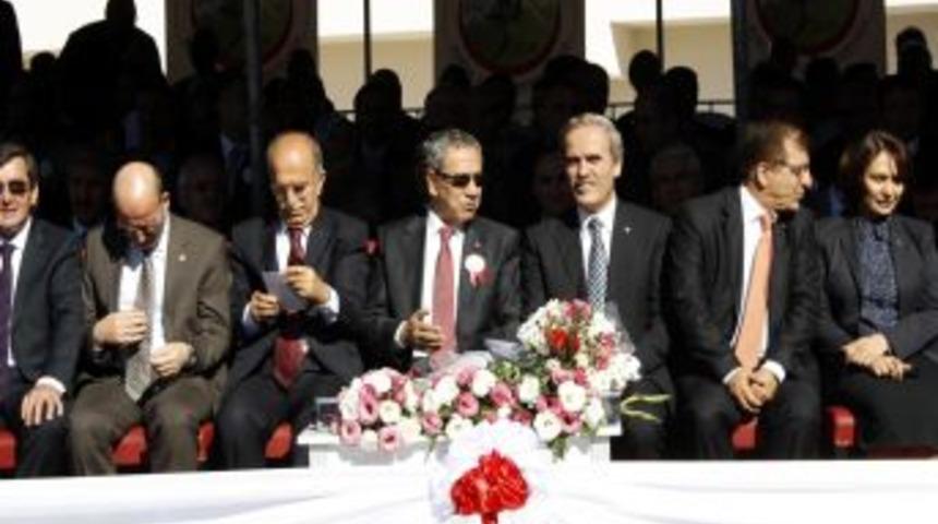 Arın&ccedil; : Her Işin Başına Sağlığı Koyduk, Milletimizin Mutlu Olmasını Istiyoruz