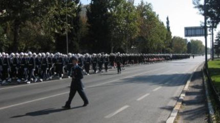 Vatan Caddesi Prova I&ccedil;in Trafiğe Kapatıldı