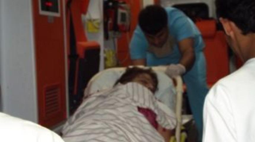 Beyin Kanaması Ge&ccedil;iren Kadın Polisi Alarma Ge&ccedil;irdi