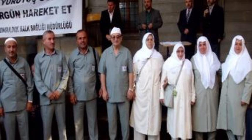 Alaplı&rsquo;da 11 Kişilik Son Hacı Kafilesi Kutsal Topraklara Uğurlandı