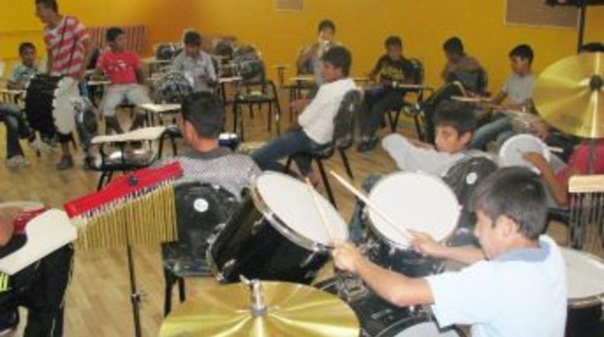 Bu Sınıf Başka Sınıf, Bu Sınıf M&uuml;zik Sınıfı