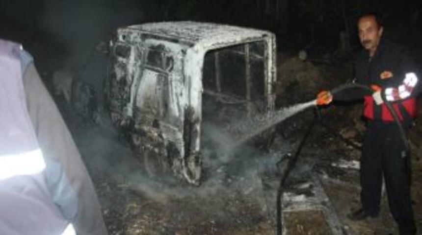 Ara&ccedil; Yangını Korkuttu