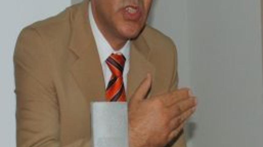 "Yerelleşmiyor, Merkezileşiyoruz"