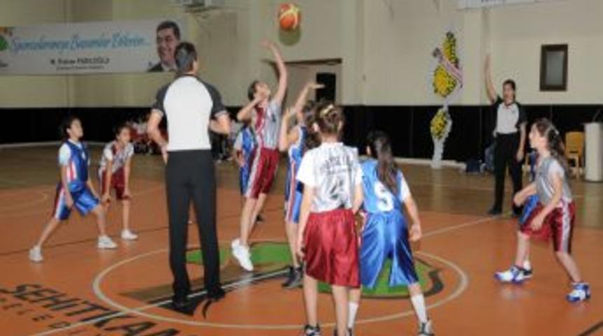 Şehitkamil Basketbol Cumhuriyet Kupası Turnuvaları Başladı