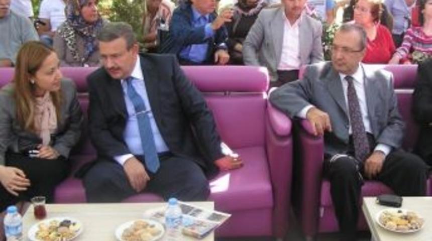 Engelli Merkezi A&ccedil;ılışında, Tekerlekli Sandalye Dağıtıldı