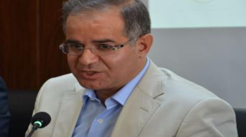 Vali Tapsız: Sınır Hattında 10 Bin Suriyeli, T&uuml;rkiye&rsquo;ye Ge&ccedil;mek I&ccedil;in Bekliyor