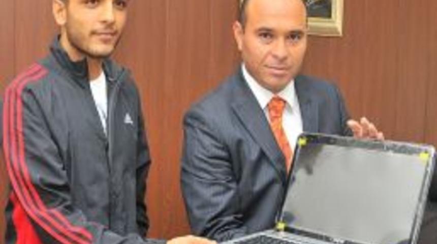 Kick Boks&ccedil;u &Ouml;ner&rsquo;e &Ouml;d&uuml;l