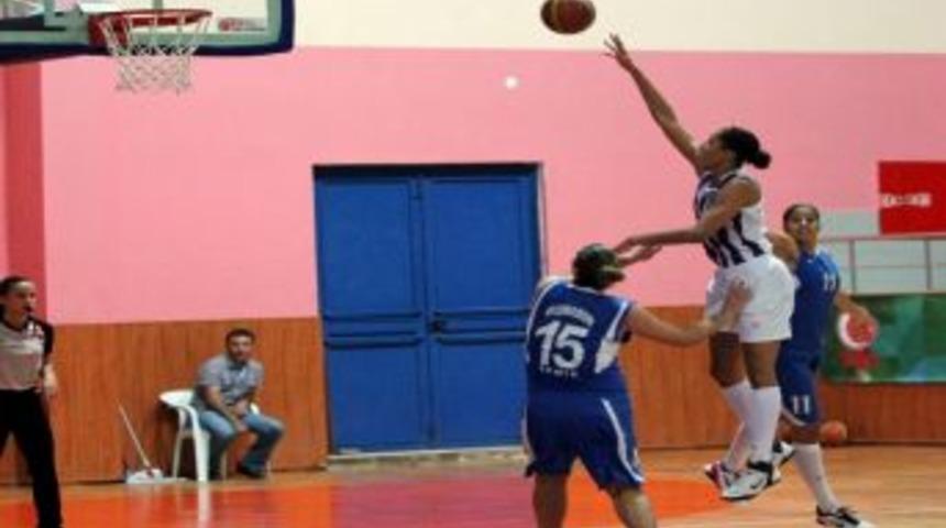 Potanın Perileri Lige İyi Başladı