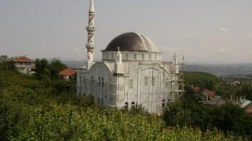 K&uuml;&ccedil;&uuml;kkaymaz Camii hayırseverleri bekliyor