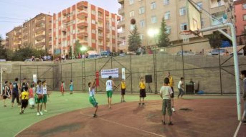 Sokak Basketbolu Turnuvası Başladı