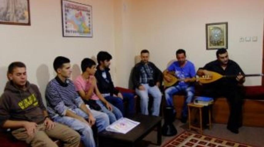 Edirneli Alperenler&rsquo;den Geleneksel &Ccedil;iğ K&ouml;fte Ziyafeti