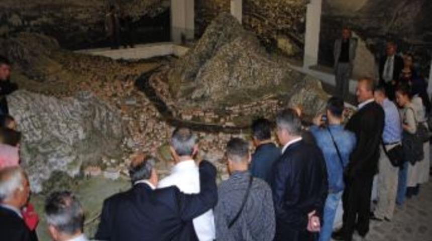 Amasya&rsquo;nın 100 Yıl &Ouml;ncesini Ziyaret Ediyorlar