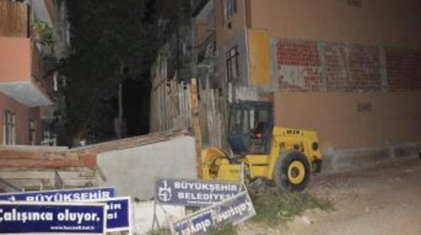 Asfalt Silindiri K&ouml;m&uuml;rl&uuml;ğe Girdi