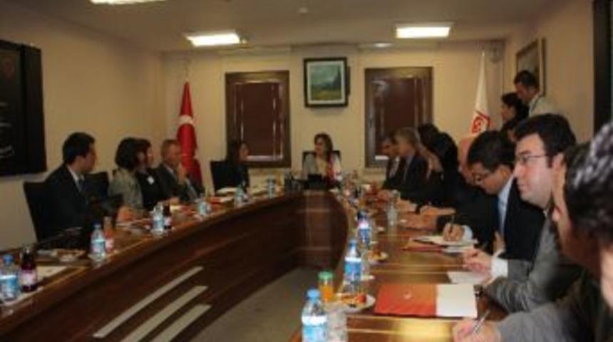 Bakan Şahin, Almanya Baden-wuternberg Eyaleti Sosyal Uyum Bakanı &Ouml;ney İle Bir Araya Geldi