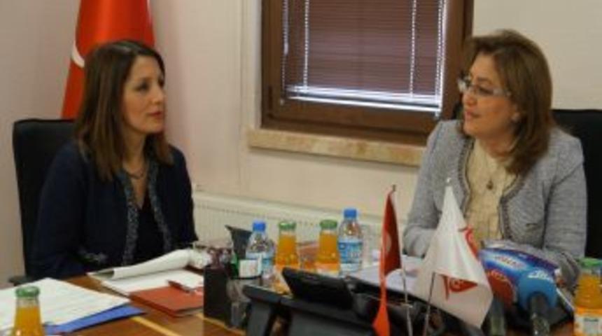 Şiddet &Ouml;nleme Ve İzleme Merkezleri 14 Ilde Faaliyete Ge&ccedil;iyor