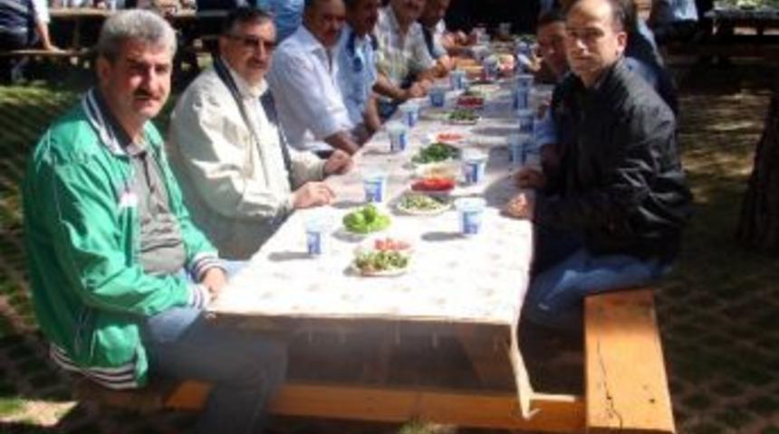Zabıtalar Piknikte Moral Buldu