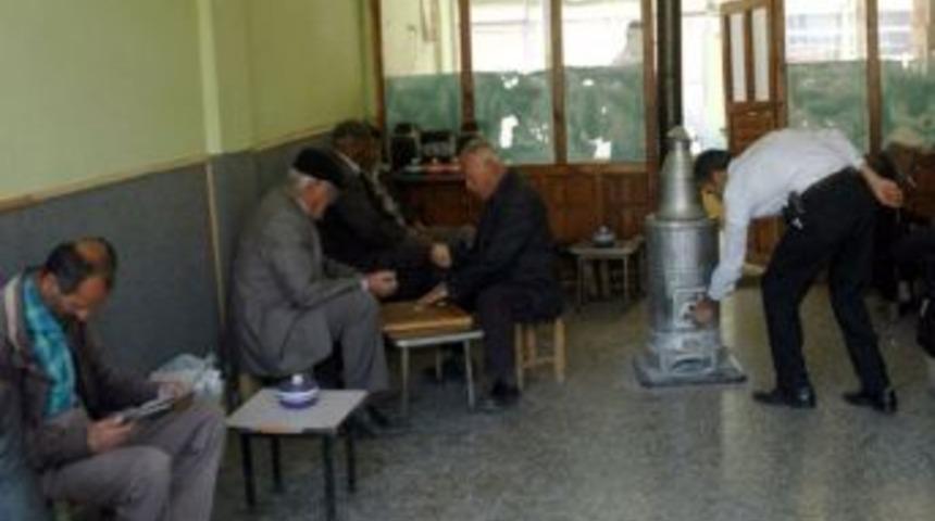 Gevaş&rsquo;ta Sobalar Kuruldu