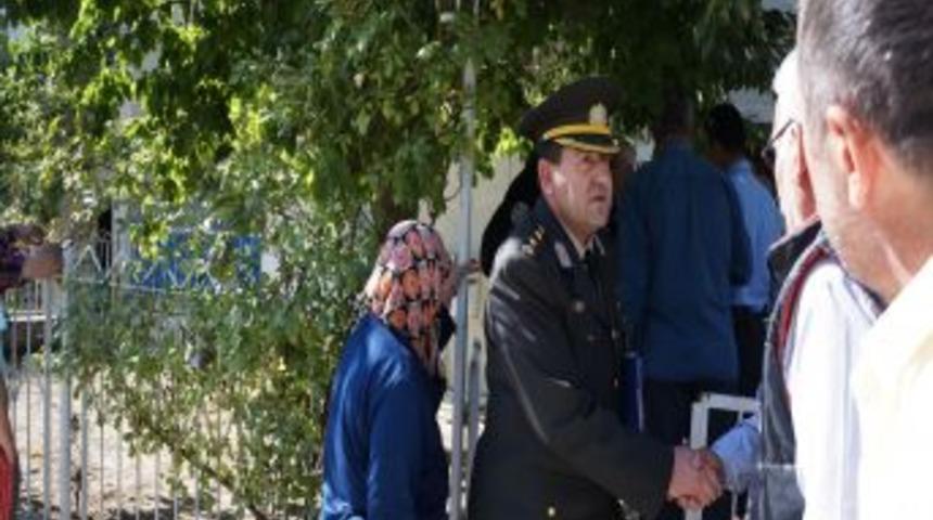 Şehit &Uuml;steğmenin Ankara'daki Evine Ateş D&uuml;şt&uuml;