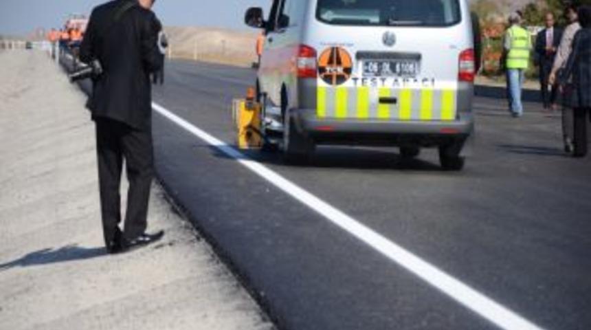 Yerli Yol &Ccedil;izgi Boyası &Uuml;retildi, En Az 8 Milyon Lira Tasarruf Sağlanacak