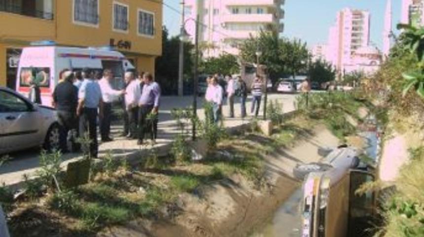 Kozan'da Trafik Kazası: 2 Yaralı