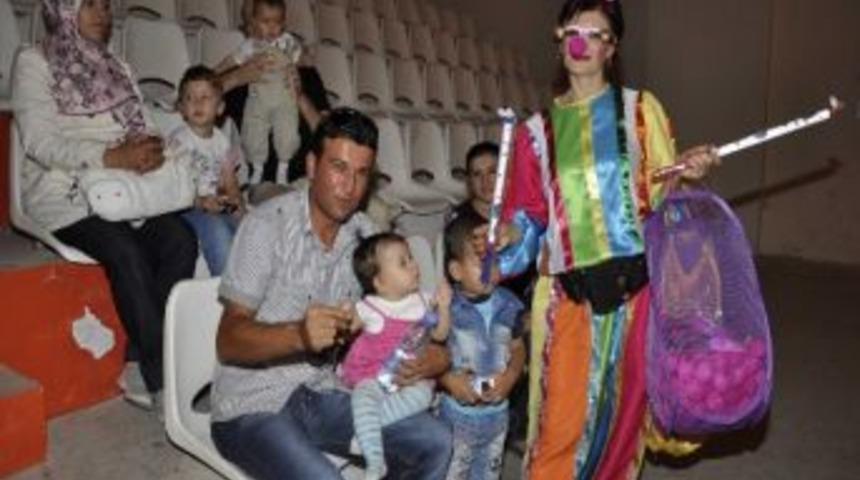 Miniklerin Festivalde Sirk Coşkusu