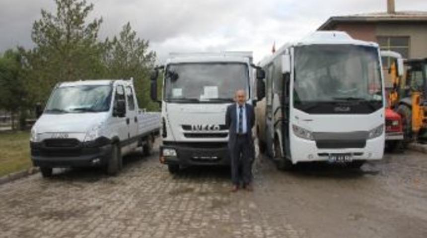 Bayburt Belediyesi&rsquo;nin Ara&ccedil; Filosu Yenileniyor