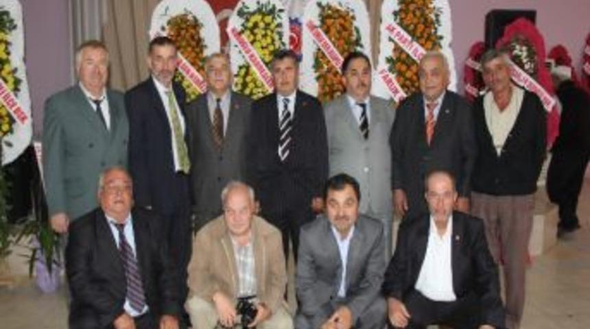 Uysal, Başkanlığa Yeniden Se&ccedil;ildi