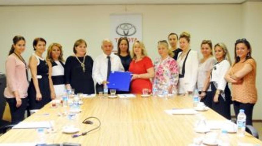 İş kadınları Onat&ccedil;a&rsquo;yla buluştu