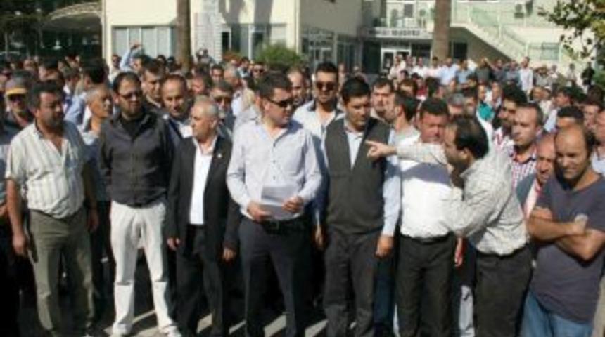 Denizli&rsquo;de Minib&uuml;s Şof&ouml;rlerinden Metrob&uuml;s Hattına Tepki