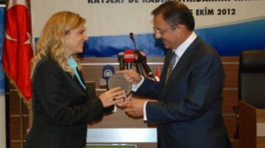 Başkan &Ouml;zhaseki: Her Derde Derman, Her Yaraya Merhem Oluyoruz