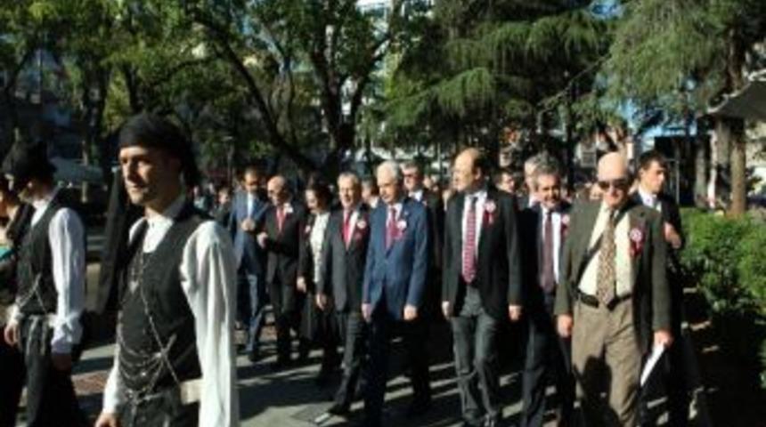T&uuml;rk D&uuml;nyası M&uuml;hendislik Mimarlık Ve Şehircilik Kurultayı Ve Mimar Sinan Uluslararası Proje Olimpiyatları