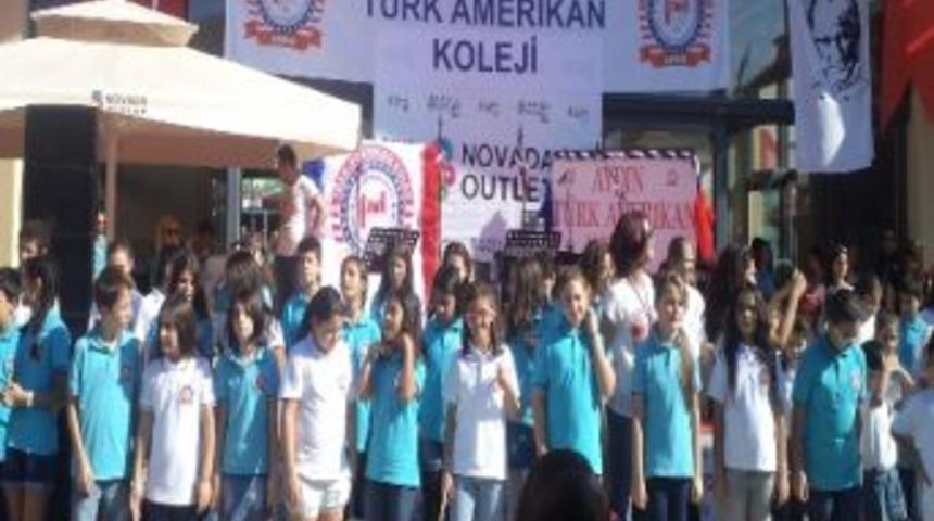 Novada Outlet S&ouml;ke&rsquo;de Sonbahar Şenliği